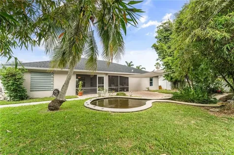 1074 SW Eckard Avenue Port St Lucie FL 34953