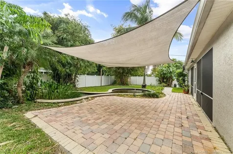 1074 SW Eckard Avenue Port St Lucie FL 34953