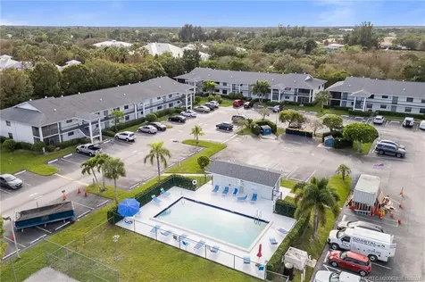 1210 SE Parkview Place Stuart FL 34994