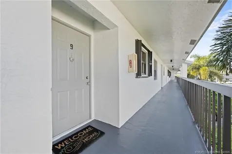 1210 SE Parkview Place Stuart FL 34994