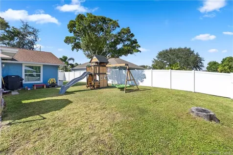 2932 SE Buccaneer Circle Port St Lucie FL 34952