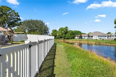 2932 SE Buccaneer Circle Port St Lucie FL 34952