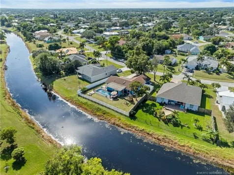 2932 SE Buccaneer Circle Port St Lucie FL 34952