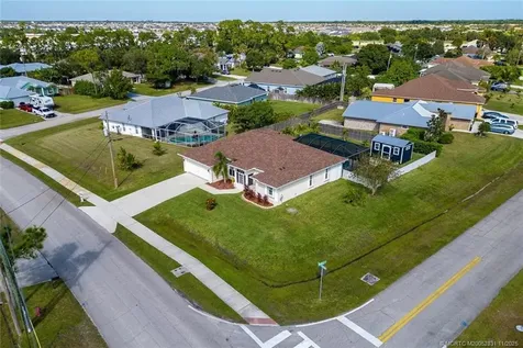 2661 SW Fairgreen Road Port St Lucie FL 34987