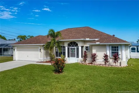 2661 SW Fairgreen Road Port St Lucie FL 34987