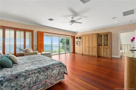 76 S Sewalls Point Road Sewalls Point FL 34996