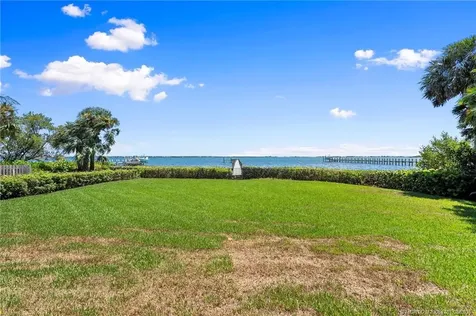 76 S Sewalls Point Road Sewalls Point FL 34996