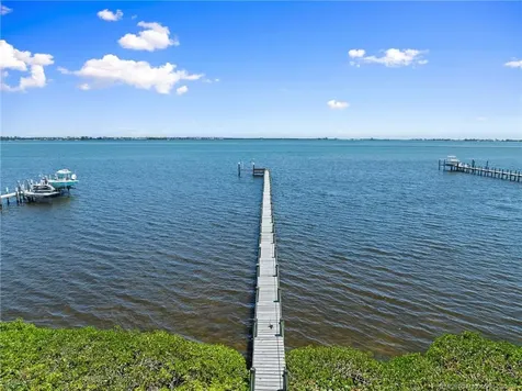 76 S Sewalls Point Road Sewalls Point FL 34996