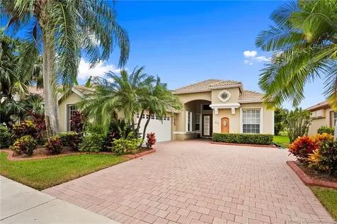 660 SW Lake Charles Circle Port St Lucie FL 34986