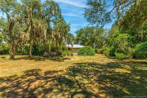 4123 N Old Dixie Highway Fort Pierce FL 34946