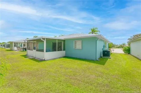 5662 Travelers Way Fort Pierce FL 34982