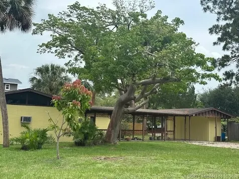 1651 SE 8th Street Stuart FL 34996