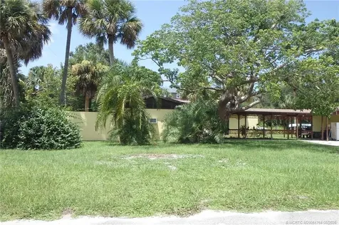1651 SE 8th Street Stuart FL 34996