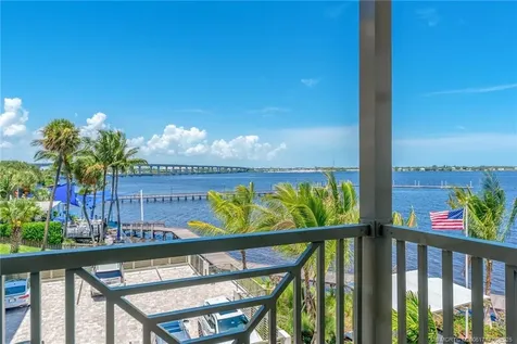 41 SW Seminole Street Stuart FL 34994