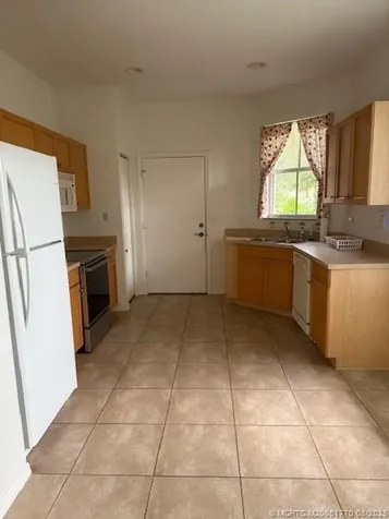 9997 SW Stonegate Drive Port St Lucie FL 34987