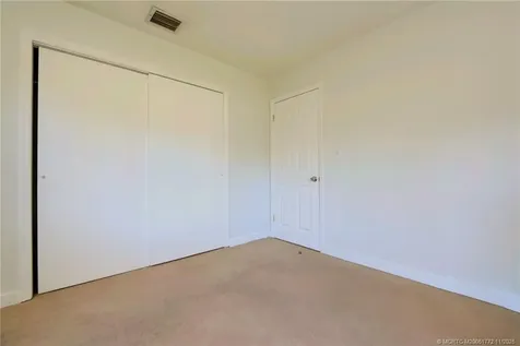 5225 NE 5th Avenue Oakland Park FL 33334