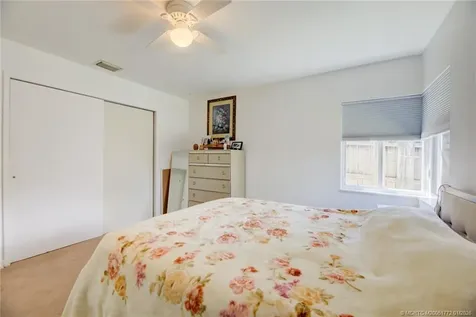 5225 NE 5th Avenue Oakland Park FL 33334