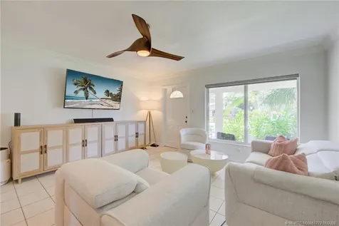 5225 NE 5th Avenue Oakland Park FL 33334