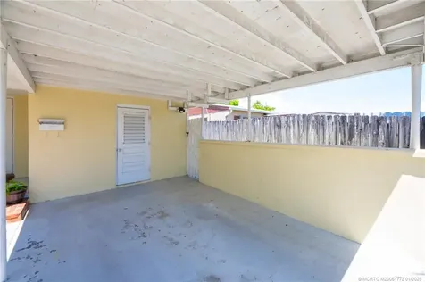 5225 NE 5th Avenue Oakland Park FL 33334