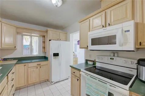 5225 NE 5th Avenue Oakland Park FL 33334