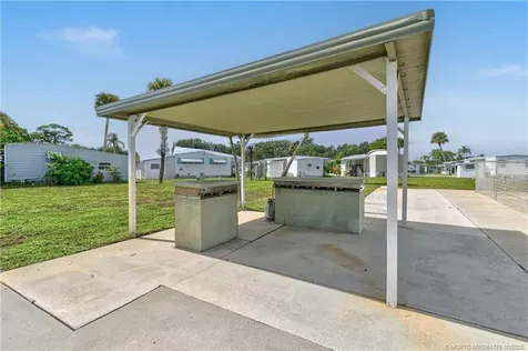 144 SE Tudor Court Stuart FL 34994