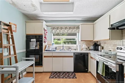 7881 SE Sugar Sand Circle Hobe Sound FL 33455