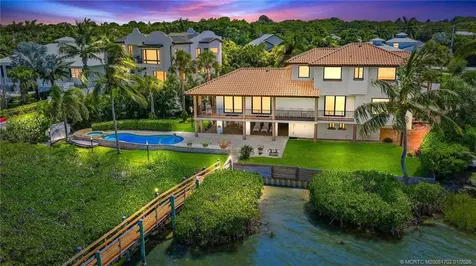 14 Herons Nest Sewalls Point FL 34996