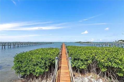 14 Herons Nest Sewalls Point FL 34996