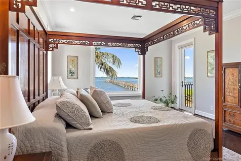 14 Herons Nest Sewalls Point FL 34996