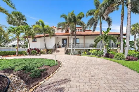 14 Herons Nest Sewalls Point FL 34996