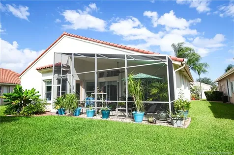 471 NW Blue Lake Drive Port St Lucie FL 34986