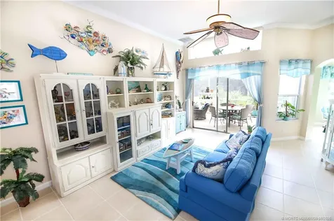 471 NW Blue Lake Drive Port St Lucie FL 34986