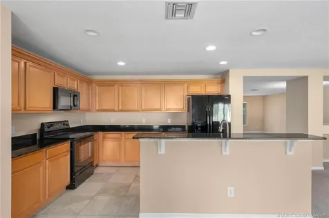 6906 NW Kowal Court Port St Lucie FL 34986