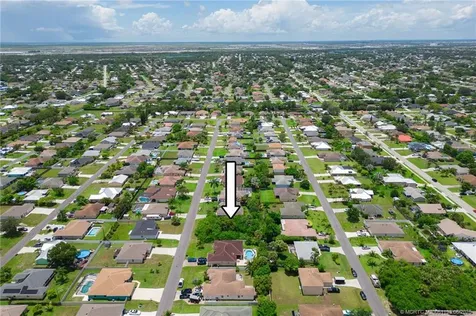 1013 SW Fisherman Avenue Port St Lucie FL 34953