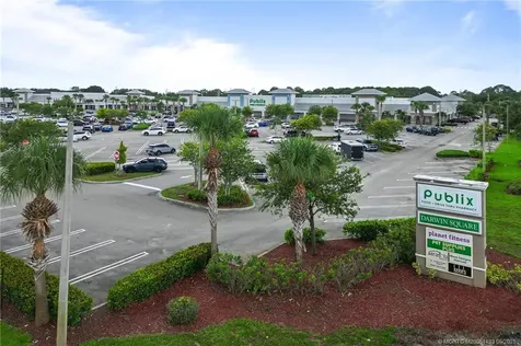 1013 SW Fisherman Avenue Port St Lucie FL 34953