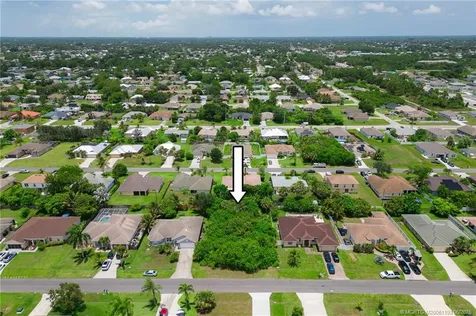 1013 SW Fisherman Avenue Port St Lucie FL 34953