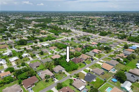 1013 SW Fisherman Avenue Port St Lucie FL 34953