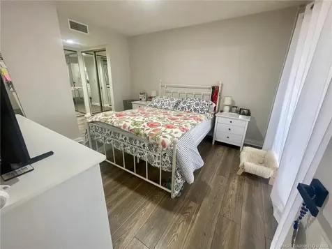 1522 SE Royal Green Circle Port St Lucie FL 34952