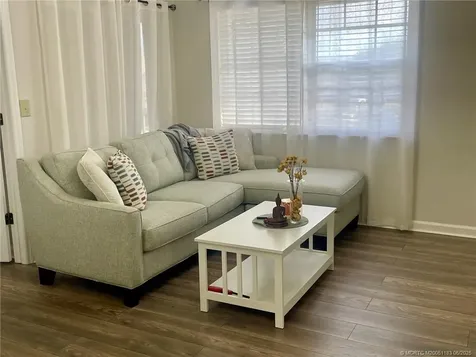 1522 SE Royal Green Circle Port St Lucie FL 34952