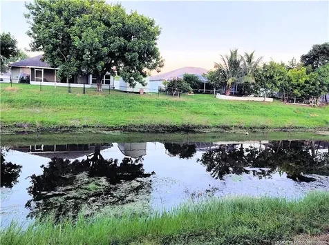 2315 SW Chestnut Lane Port St Lucie FL 34953