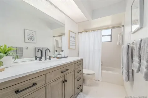 6295 SE Charleston Place Hobe Sound FL 33455