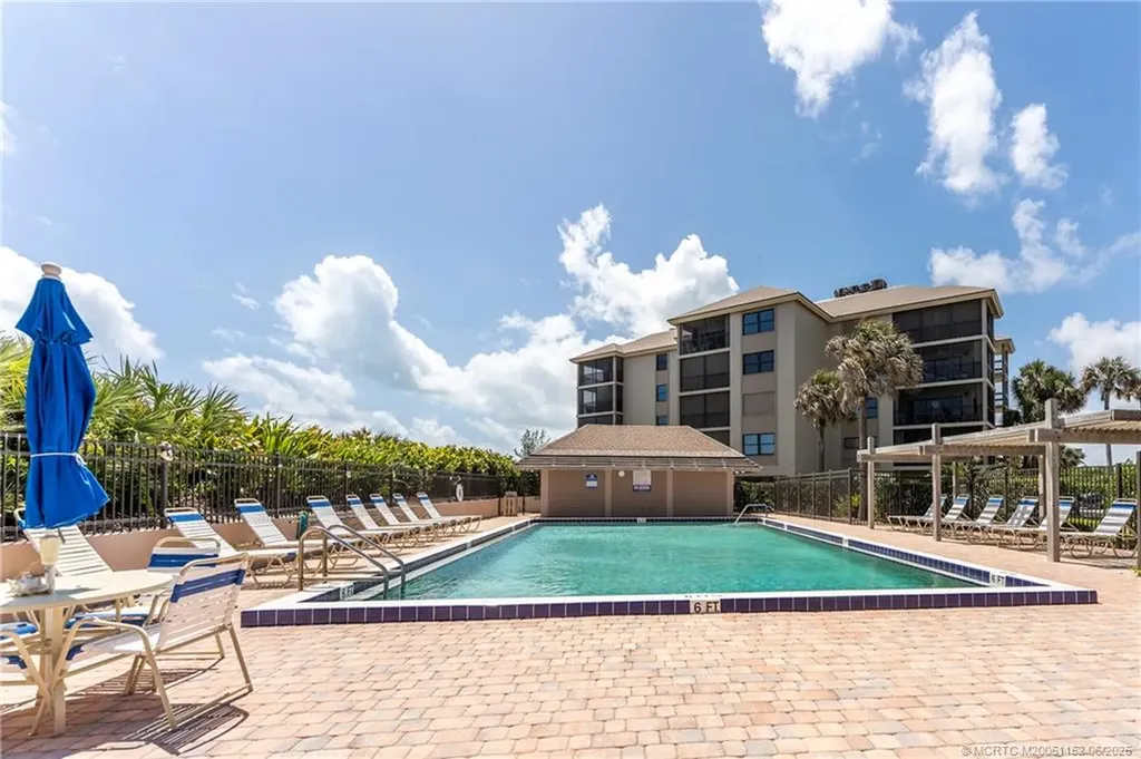 2571 NE Ocean Boulevard Stuart FL 34996