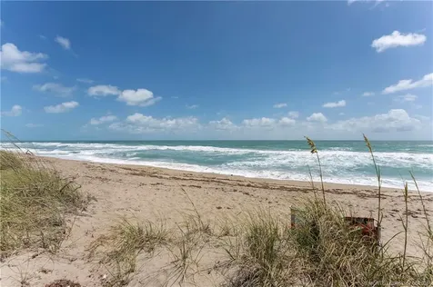 2571 NE Ocean Boulevard Stuart FL 34996