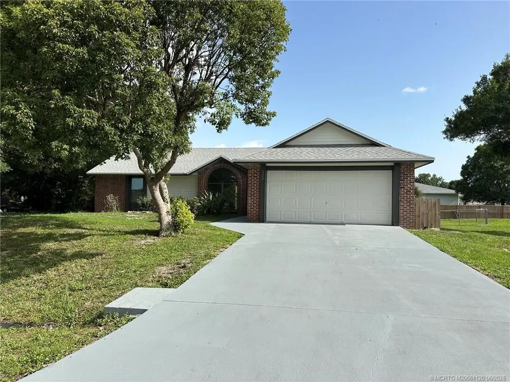 226 SW Statler Avenue Port St Lucie FL 34984