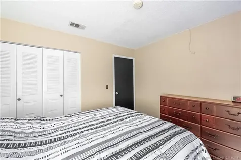 2229 SE Brekenridge Circle Port St Lucie FL 34952