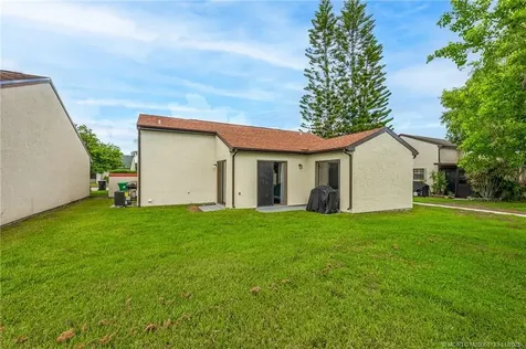 2229 SE Brekenridge Circle Port St Lucie FL 34952