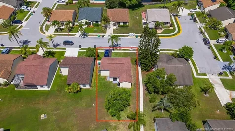 2229 SE Brekenridge Circle Port St Lucie FL 34952