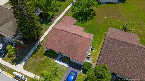 2229 SE Brekenridge Circle Port St Lucie FL 34952