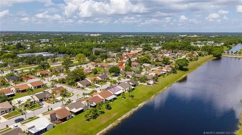 2229 SE Brekenridge Circle Port St Lucie FL 34952