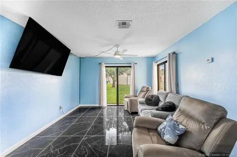 2229 SE Brekenridge Circle Port St Lucie FL 34952